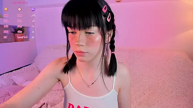 Snapshot of lisa_sunny_ chatting on June 2026 11:25:01 PM lisa sunny online show from June 2026 11:25:01 PM
