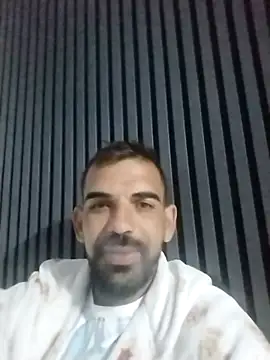 luys23 online show from April 2026 03:18:02 AM