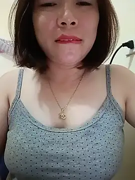 SingleeMomm online show from June 2026 04:09:01 PM