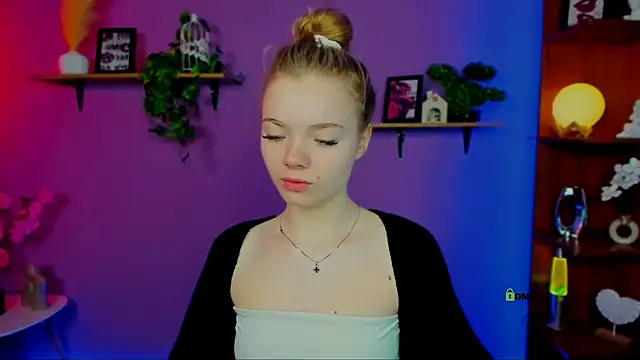 maddy moah online show from April 2026 05:44:02 AM