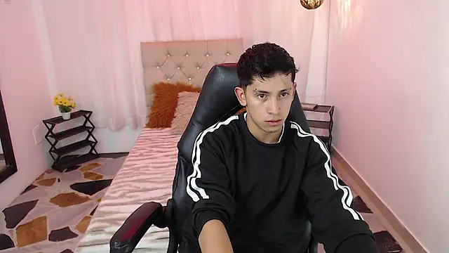 Kei 23 online show from April 2026 12:06:02 PM