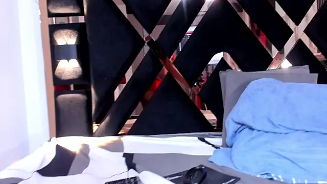 dajacatt online show from March 2026 06:47:01 AM