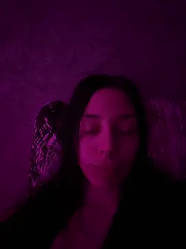 MishellKins online show from April 2026 05:13:02 PM