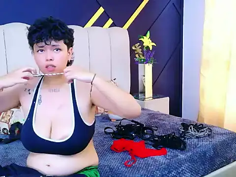 NikiEvanz online show from March 2026 08:13:01 PM