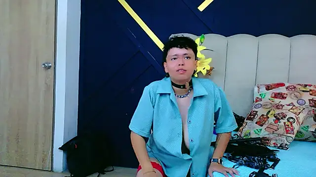 NikiEvanz online show from April 2026 06:09:01 PM