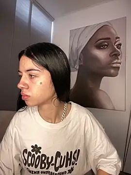 afrodita pinkk online show from March 2026 03:44:02 PM