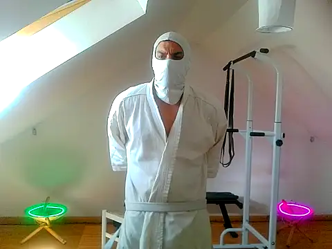 NinjaLaser online show from April 2026 11:15:01 AM