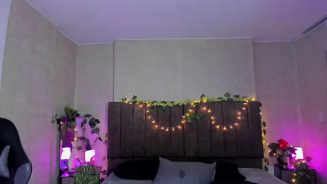 Julieth Caandy online show from April 2026 12:04:01 AM