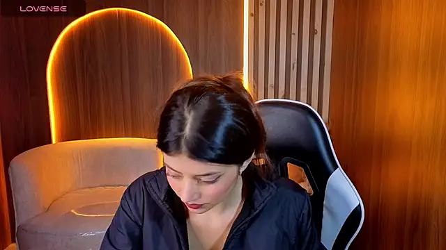 Lia queen tx online show from May 2026 03:15:02 AM