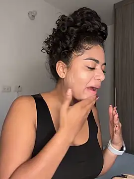 karlymonroe online show from April 2026 08:44:02 PM