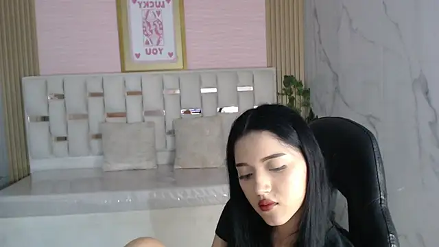 veronicaa s online show from April 2026 09:39:33 PM