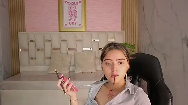 veronicaa s online show from June 2026 08:32:02 PM