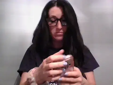 TheVictoriaWolf online show from April 2026 07:39:01 AM