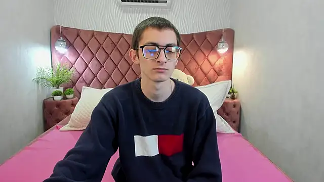 RonBevs online show from April 2026 07:19:01 PM