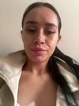 Zoe- -din online show from March 2026 06:47:02 PM