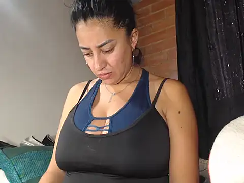 Alexandrina online show from February 2025 10:11:02 PM