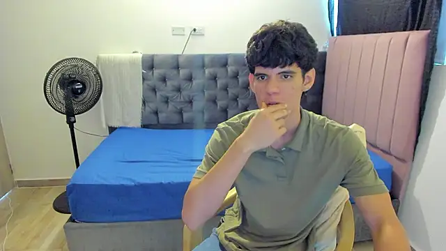 Josy 11 online show from March 2026 07:07:02 PM