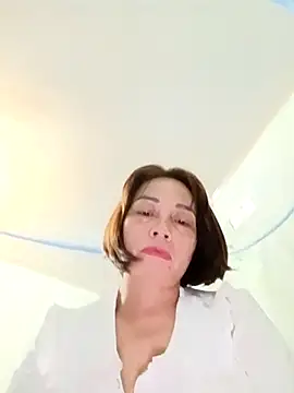 Lyly22x online show from March 2026 10:32:01 PM