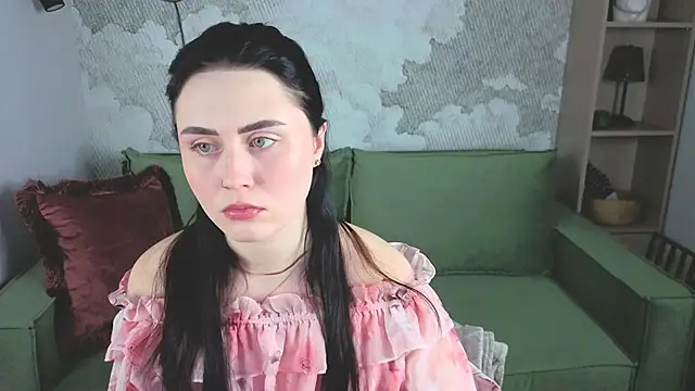 NoraLumi online show from April 2026 01:00:02 PM