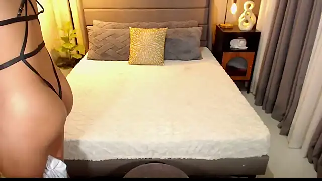 CumShotElara online show from March 2026 08:23:02 PM