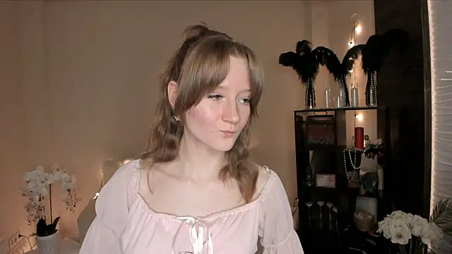 MalloryGray online show from April 2026 04:04:02 PM