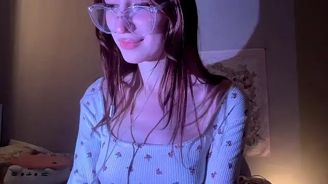 holly sinner  online show from April 2026 10:14:02 PM