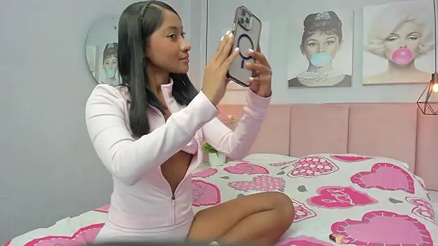 tifannygrey  online show from March 2026 06:14:02 PM