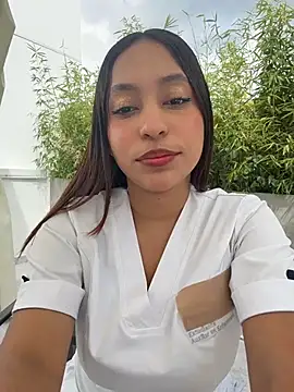 MiaCamille  online show from April 2026 07:10:01 PM