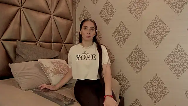 Escarleth Fox online show from April 2026 12:10:01 PM