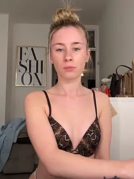 GoldenHoney online show from April 2026 05:18:01 PM