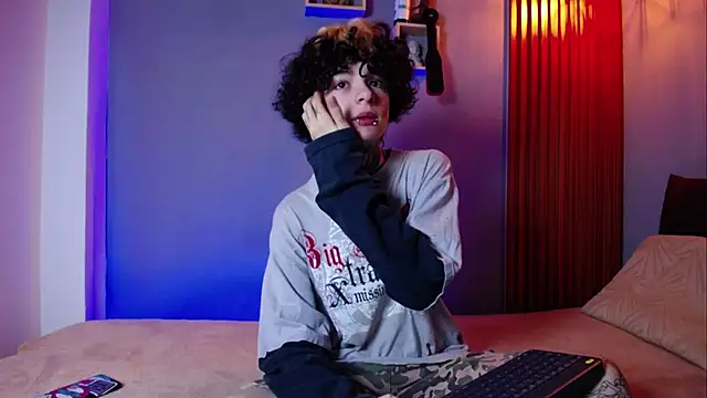 JuneBlake  online show from March 2026 01:48:02 PM