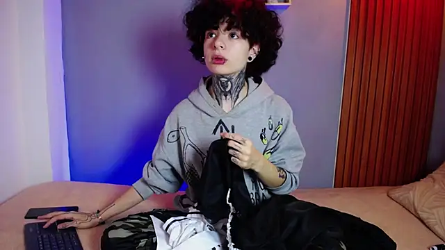 JuneBlake  online show from March 2026 01:55:01 PM