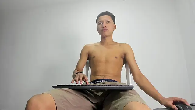 thiago bigcock 1 online show from May 2026 02:08:02 AM