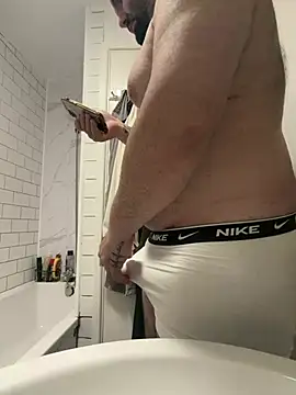 bigmillz32 online show from March 2026 12:54:01 AM