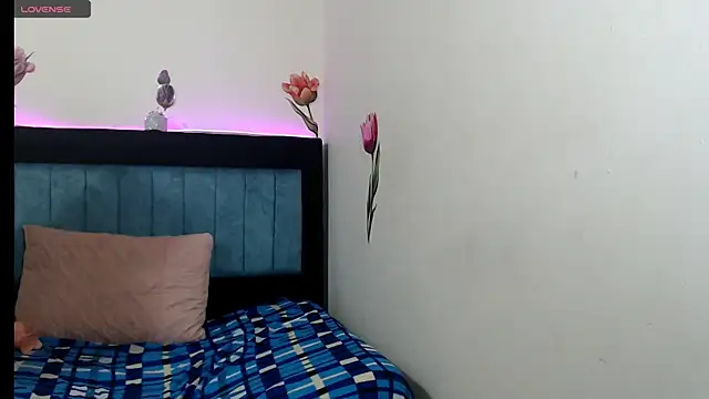 KARLYXS online show from April 2026 12:31:01 PM