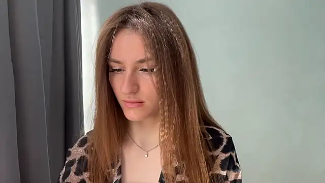 Moonstarisrares online show from April 2026 09:53:01 AM