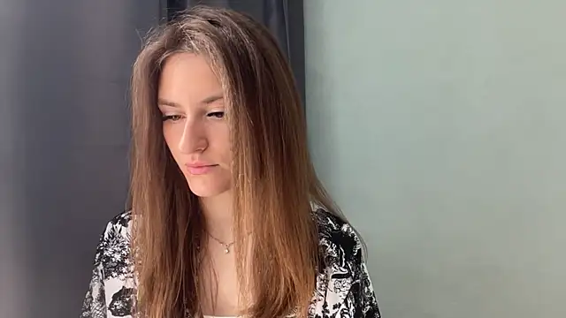 Moonstarisrares online show from April 2026 08:28:02 AM