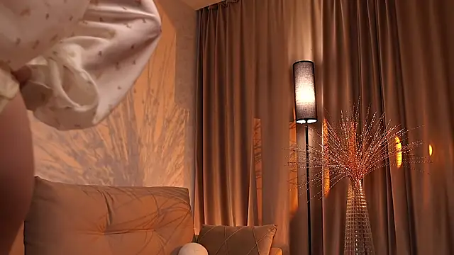 the adelheid online show from April 2026 05:32:02 AM