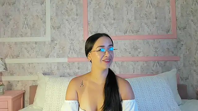 Miss Bliss  online show from April 2026 07:39:02 PM