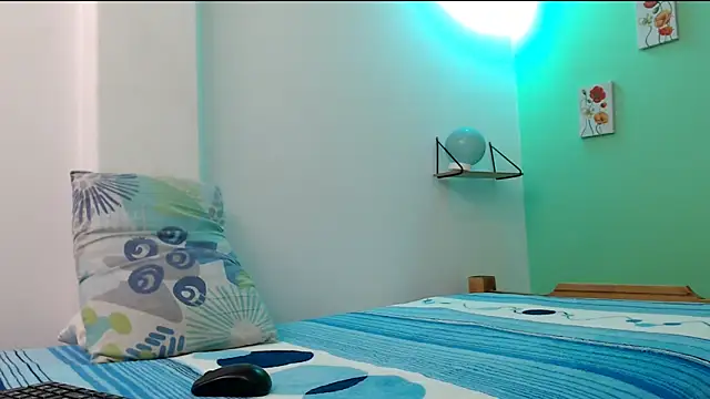 katywild20 online show from March 2026 01:47:01 PM