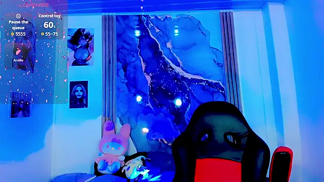 blonde queen- online show from April 2026 07:18:02 PM