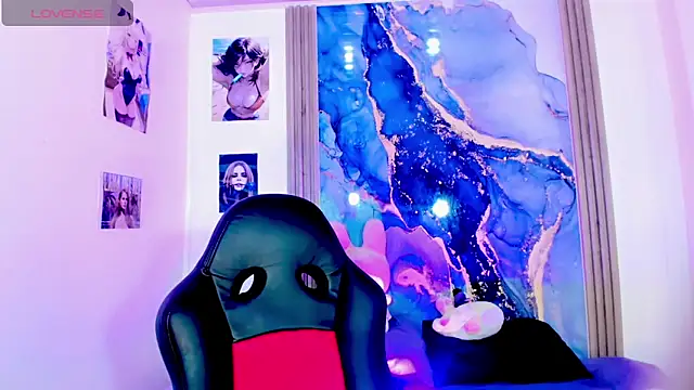 blonde queen- online show from April 2026 08:24:02 PM