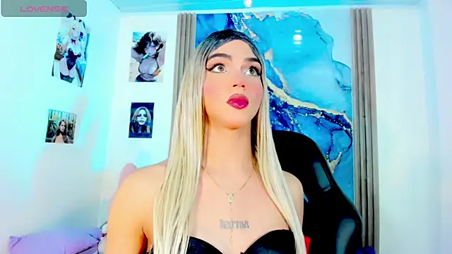 blonde queen- online show from April 2026 08:26:01 PM