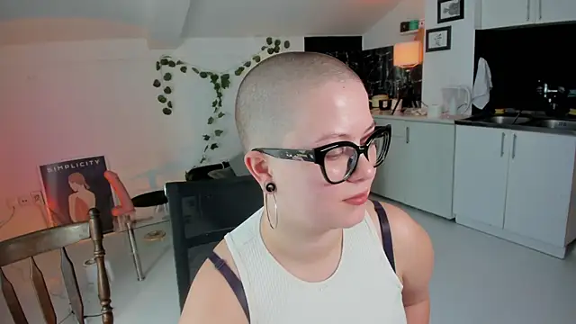 VexaVeylish online show from April 2026 01:33:02 PM