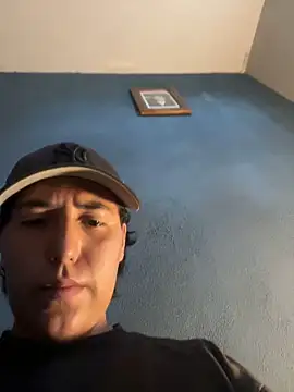 amartinezszz online show from June 2026 11:46:01 PM