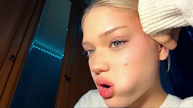 StacyChocopay online show from March 2026 08:57:02 PM