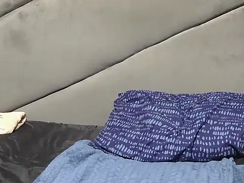 Melitaxx online show from March 2026 08:15:01 PM