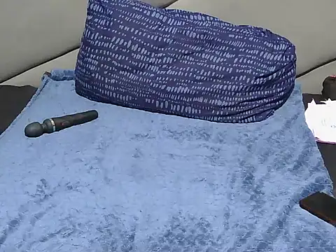 Melitaxx online show from March 2026 10:03:01 PM