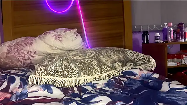 stellapapilon online show from March 2026 11:27:02 PM