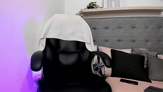 Andrew restrepoo online show from March 2026 09:14:02 AM